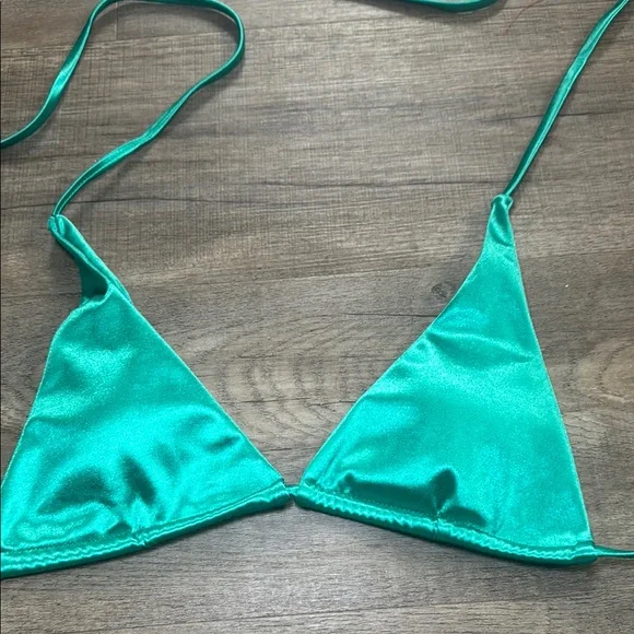 Vibrant Green Triangle Bikini Set - Picture 2 of 3